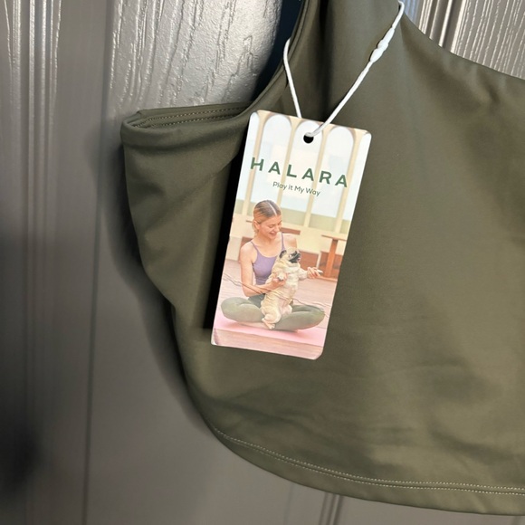 🎄🎁Halara 1X New Padded Cropped Yoga Cami / Bra Olive Green - Picture 7 of 11